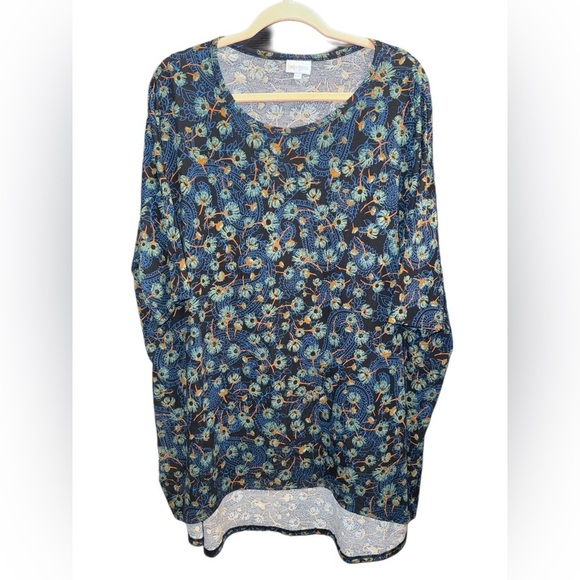 LuLaRoe Tops - shirt sleeve top
